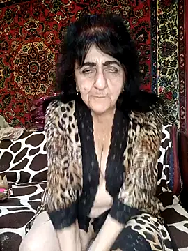 Lovely Lori online show from 02.04.25