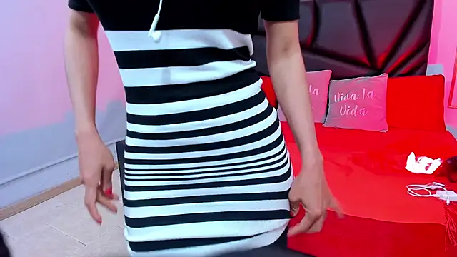 Snapshot of Rosalinda_Cortez chatting on 11.01.25 Rosalinda Cortez online show from 11.01.25