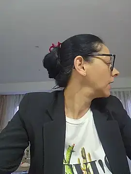 Snapshot of bruneta_sexy23 chatting on 05.17.26 bruneta sexy23 online show from 05.17.26