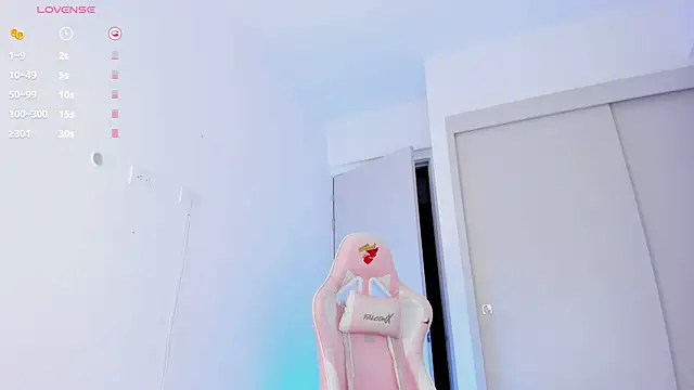 mia yourmommy online show from 12.04.25