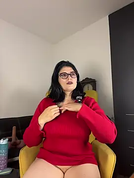 Snapshot of adriana71 chatting on 06.30.26 adriana71 online show from 06.30.26