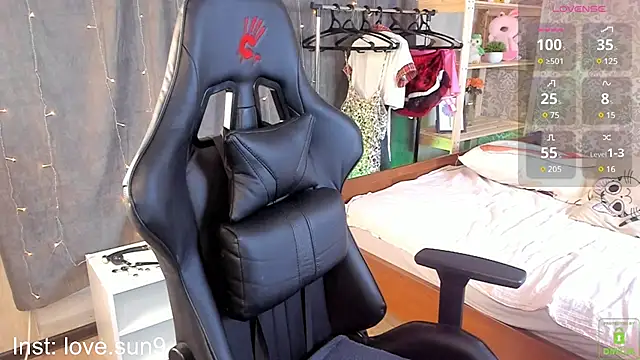 Michel Momsen online show from 02.13.25