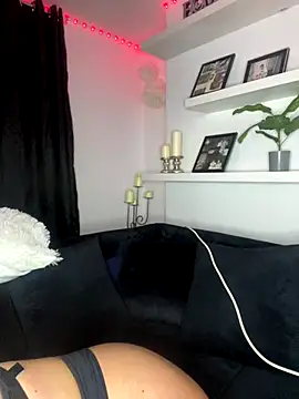 Snapshot of MissyLeeX chatting on 12.07.24 MissyLeeX online show from 12.07.24