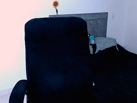 Snapshot of diana__34 chatting on 04.30.26 diana 34 online show from 04.30.26