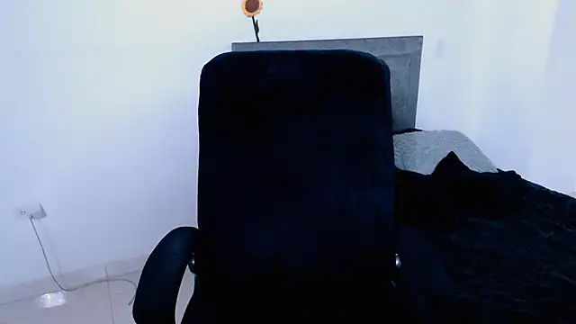 Snapshot of diana__34 chatting on 05.10.26 diana 34 online show from 05.10.26