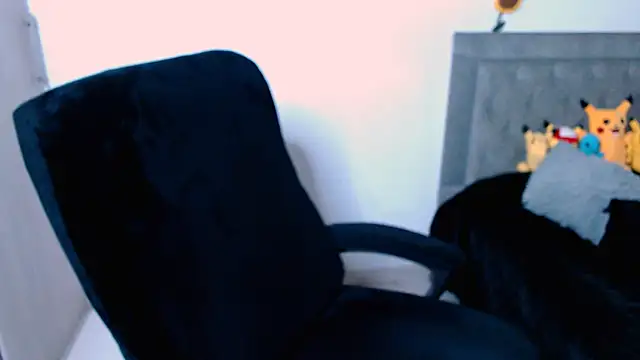 Snapshot of diana__34 chatting on 05.27.26 diana 34 online show from 05.27.26