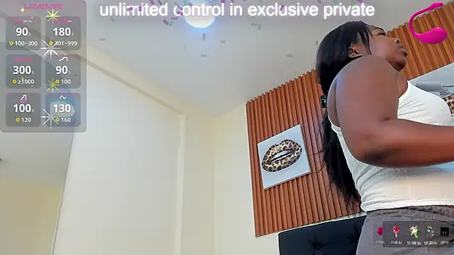 Snapshot of Cristale69 chatting on 02.16.26 Cristale69 online show from 02.16.26