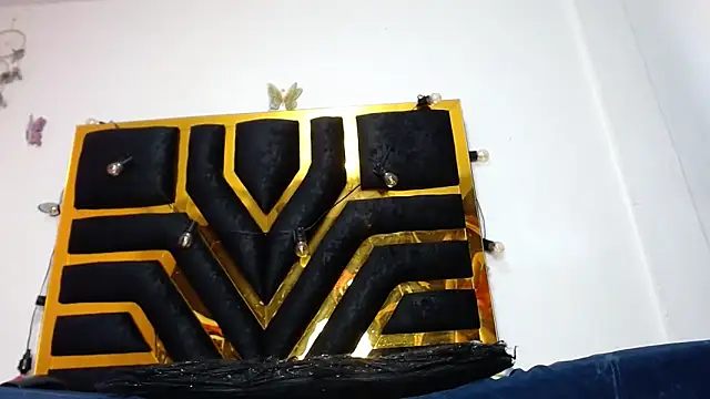 Helennahot online show from 01.12.25