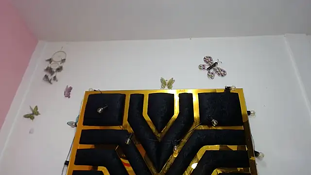 Helennahot online show from 01.19.25