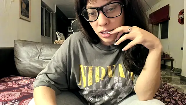 Snapshot of ginakatana chatting on 10.03.25 ginakatana online show from 10.03.25