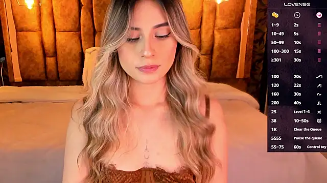 KiaraCarter online show from 10.16.25