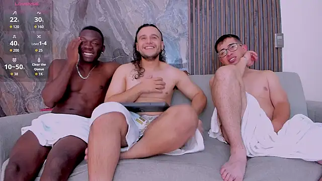 Snapshot of blessmyneighbors2 chatting on 09.12.25 blessmyneighbors2 online show from 09.12.25