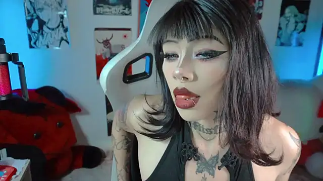 Deadly Doll online show from 09.18.25