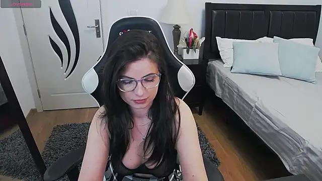 AmyPure  online show from 04.21.26