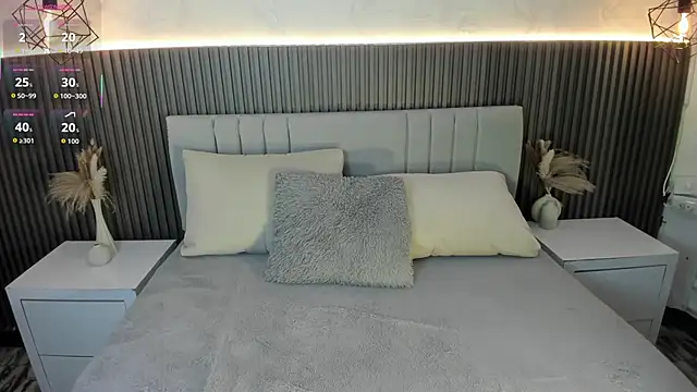 Snapshot of SHANONCLARK chatting on 09.25.25 SHANONCLARK online show from 09.25.25