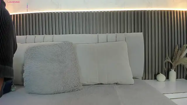 SHANONCLARK online show from 11.18.25