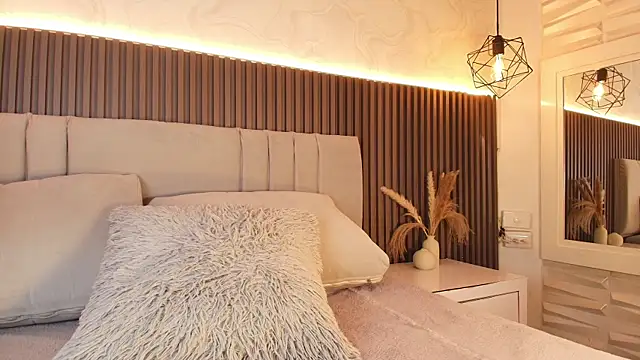 SHANONCLARK online show from 12.19.25