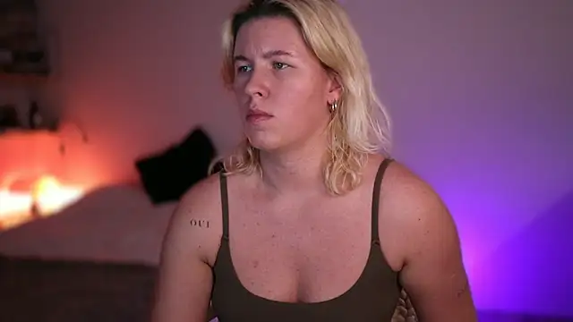 moonamii online show from 02.25.25