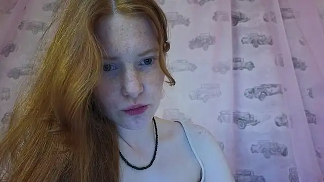 Snapshot of FiaMoor chatting on 07.05.26 FiaMoor online show from 07.05.26