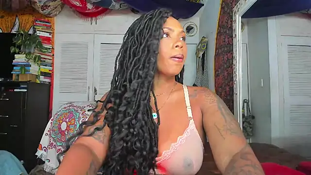 ElizaGrey  online show from 10.28.25