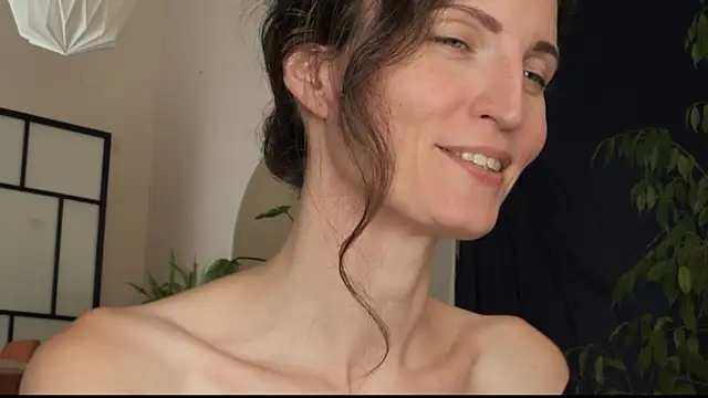 yulladao online show from 09.17.25