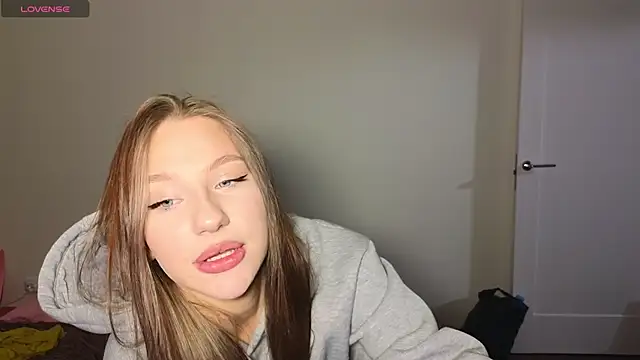 MiaKeler online show from 02.05.25