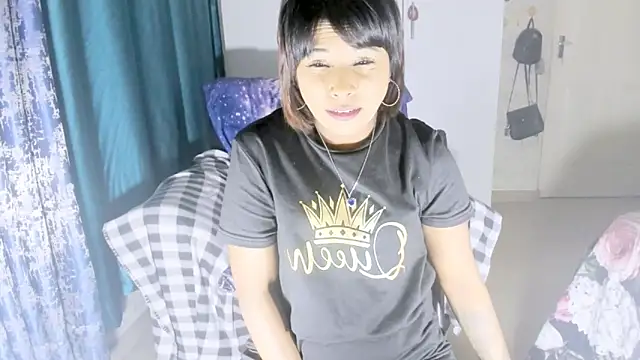 Snapshot of IndianBibix chatting on 12.04.24 IndianBibix online show from 12.04.24