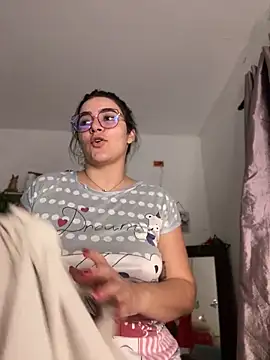 Lia flowers online show from 12.30.24