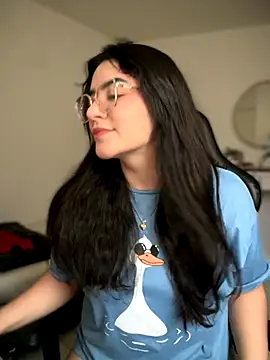 Lia flowers online show from 10.26.25