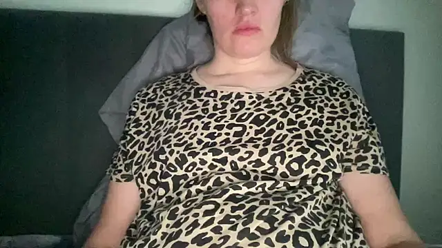 vanessa4you online show from 10.15.25