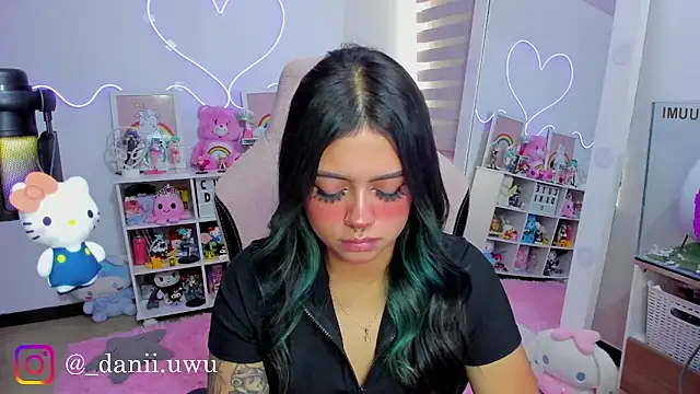 CuteDani  online show from 05.20.26