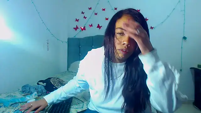 AmaraRoberts420 online show from 01.21.25