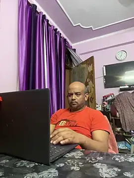 Dick 6inches online show from 10.07.25