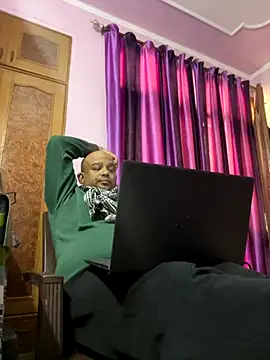 Dick 6inches online show from 11.21.25