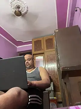 Snapshot of Dick_6inches chatting on 04.04.26 Dick 6inches online show from 04.04.26