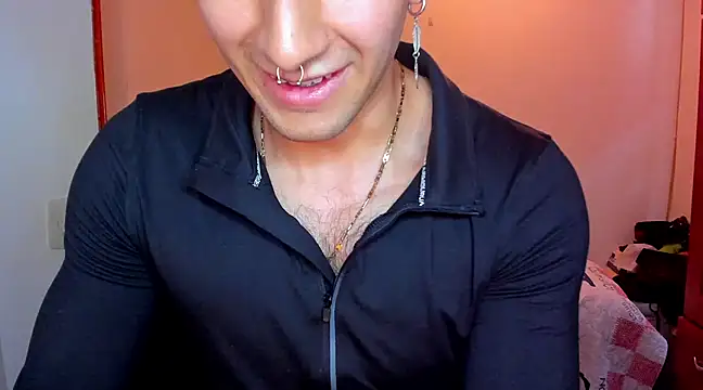 Snapshot of Tommy_Bred chatting on 02.19.25 Tommy Bred online show from 02.19.25