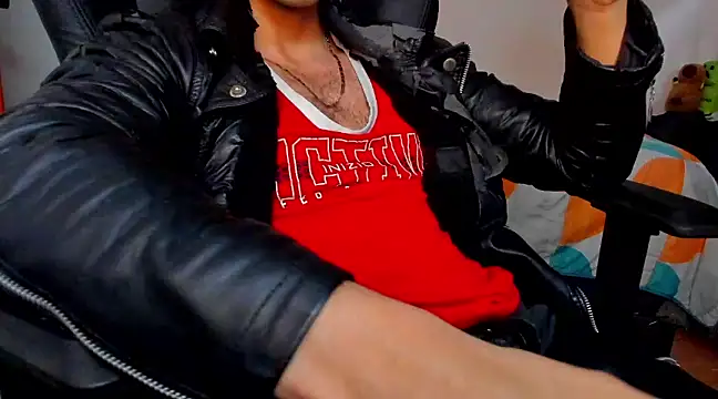 Snapshot of Tommy_Bred chatting on 03.17.25 Tommy Bred online show from 03.17.25