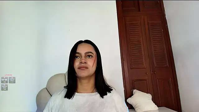 Snapshot of VICTORIABLACK_@xh chatting on 01.22.25 VICTORIABLACK xh online show from 01.22.25