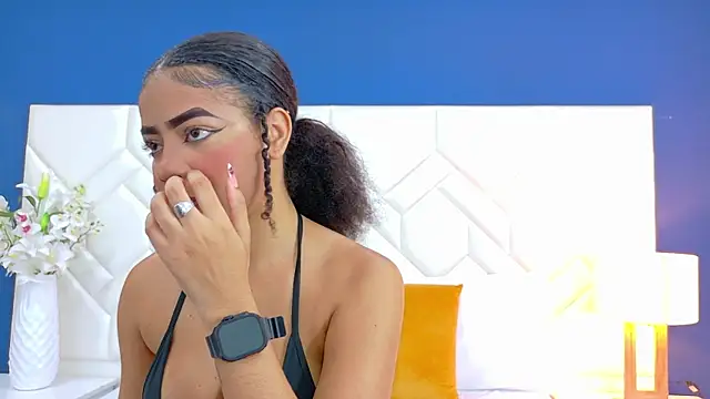 Snapshot of Tyra_Kane chatting on 10.07.25 Tyra Kane online show from 10.07.25