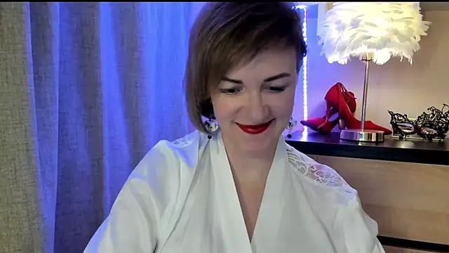 Snapshot of feliziaDesire chatting on 09.26.25 feliziaDesire online show from 09.26.25