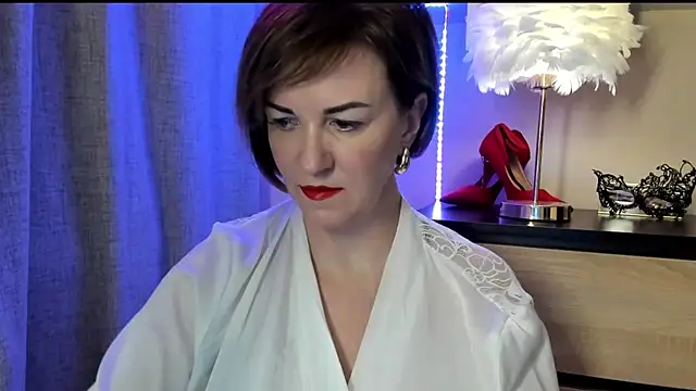 Snapshot of feliziaDesire chatting on 09.27.25 feliziaDesire online show from 09.27.25