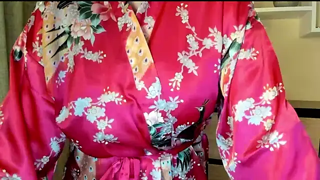 Snapshot of feliziaDesire chatting on 09.28.25 feliziaDesire online show from 09.28.25