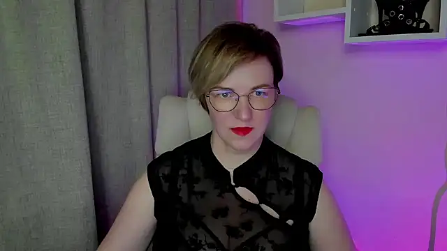 Snapshot of feliziaDesire chatting on 07.12.26 feliziaDesire online show from 07.12.26