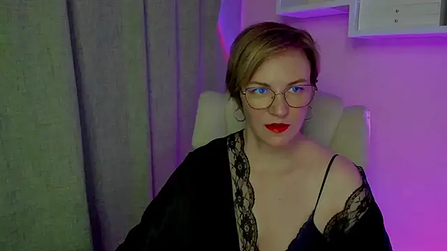 Snapshot of feliziaDesire chatting on 08.04.26 feliziaDesire online show from 08.04.26