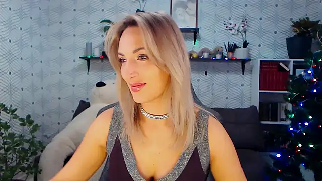 MillaXQueen online show from 12.14.25