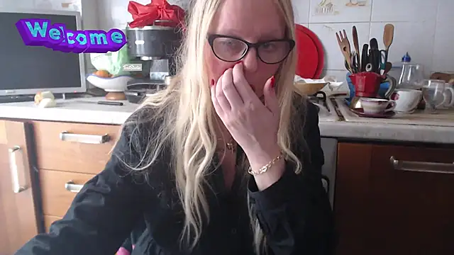 martachatte online show from 02.17.25