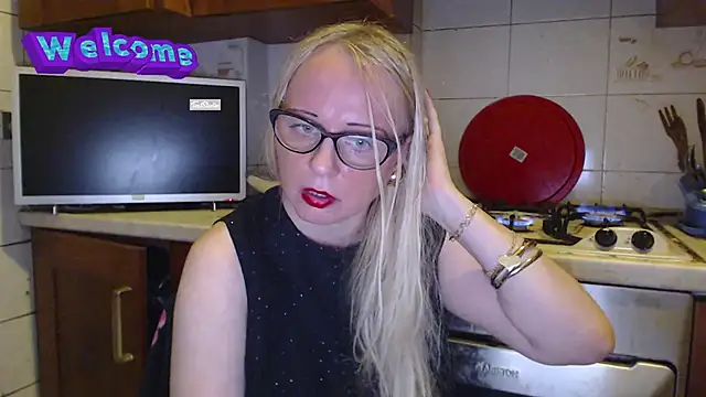 martachatte online show from 02.18.25