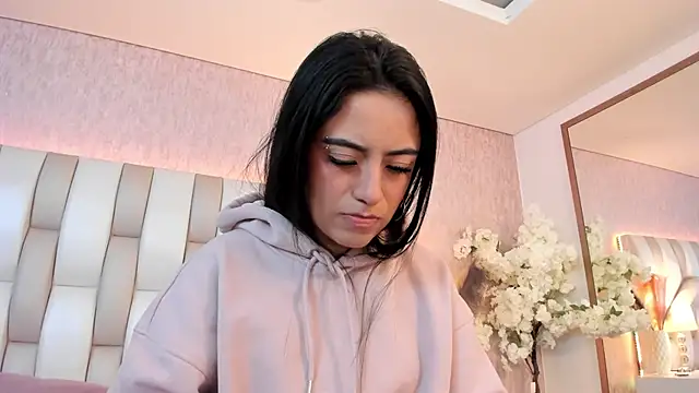 Snapshot of Rebeca_jones chatting on 12.26.24 Rebeca jones online show from 12.26.24