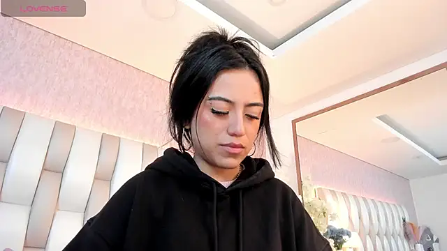 Snapshot of Rebeca_jones chatting on 02.01.25 Rebeca jones online show from 02.01.25
