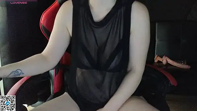 Mia G0ld online show from 11.13.25